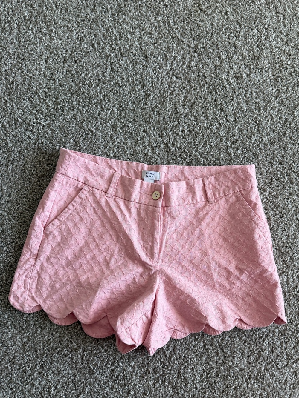 crown & ivy Pink Scallop-Hem Textured Shorts
